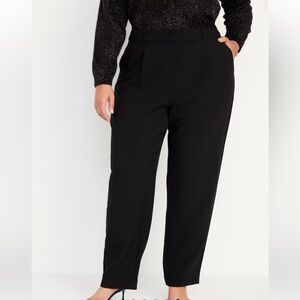 Old Navy's Extra High-Waisted Taylor Trouser
Straight Pants (Like New)